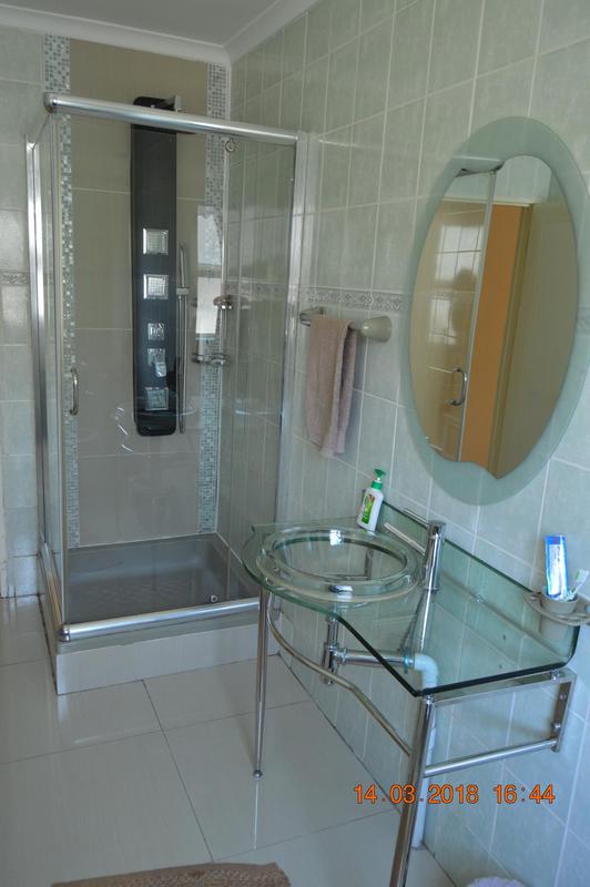 To Let 6 Bedroom Property for Rent in Kleinbron Estate Western Cape